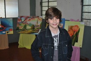 Carlos Eduardo de apenas 11 anos, mostra que tem muito talento. Foto: Laura Coutinho 