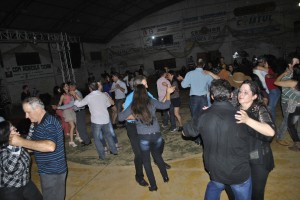 O público que estava presente dançou e se divertiu a noite toda. Foto: Carine Zandoná Badke