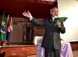 Grande público compareceu para presenciar a palestra daquele considerado mestre, Junji Miyaura Foto: Dalvane Rafael