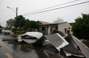 Temporal em Santa Rosa, prejudica muitos moradores do município. Foto: Luis Paulo Soares