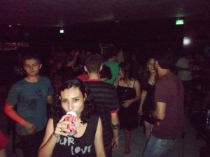 Estudantes divertem-se no Les Paul após SECOMUNICA Foto: Talita Moraes