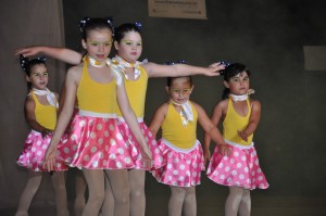 as patinadoras mais jovens encantaram o público com sua simpatia e beleza. Foto: Adriano Dal Chiavon