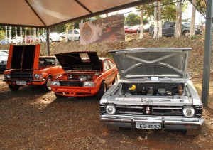 A exposição propociona a  oportunidade de se conhecer melhor os carros antigos. Foto:  Debora Theobald