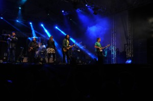 A banda Chimarruts abriu o festival. Foto: Eveline Drescher.