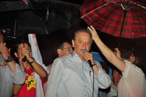 Tarso ressaltou a importância de iniciativas públicas que supram as necessidades regionais. (Foto: Lillian Schlosser)
