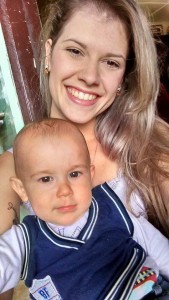 Yasmin e seu filho Joaquim de 10 meses - Foto: Arquivo Pessoal