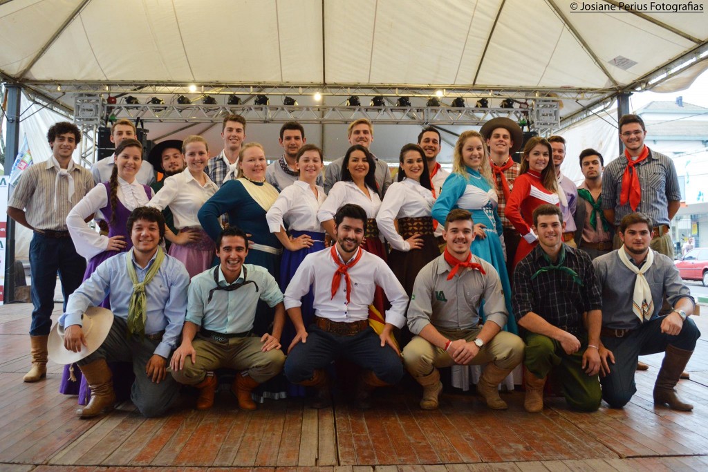 12041585_873149036126182_1695836394_o