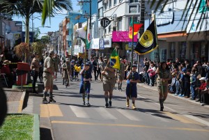 Desfile Cívico comemora o Dia da Independência (foto: Ramon Mendes)