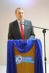 O reitor da universidade, Paulo Burmann também se fez presente no evento / Foto: Ramon Mendes - Da Hora